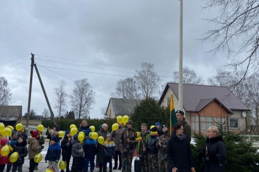 Šventinė eisena „Per miestelį – su Lietuva širdyje“
