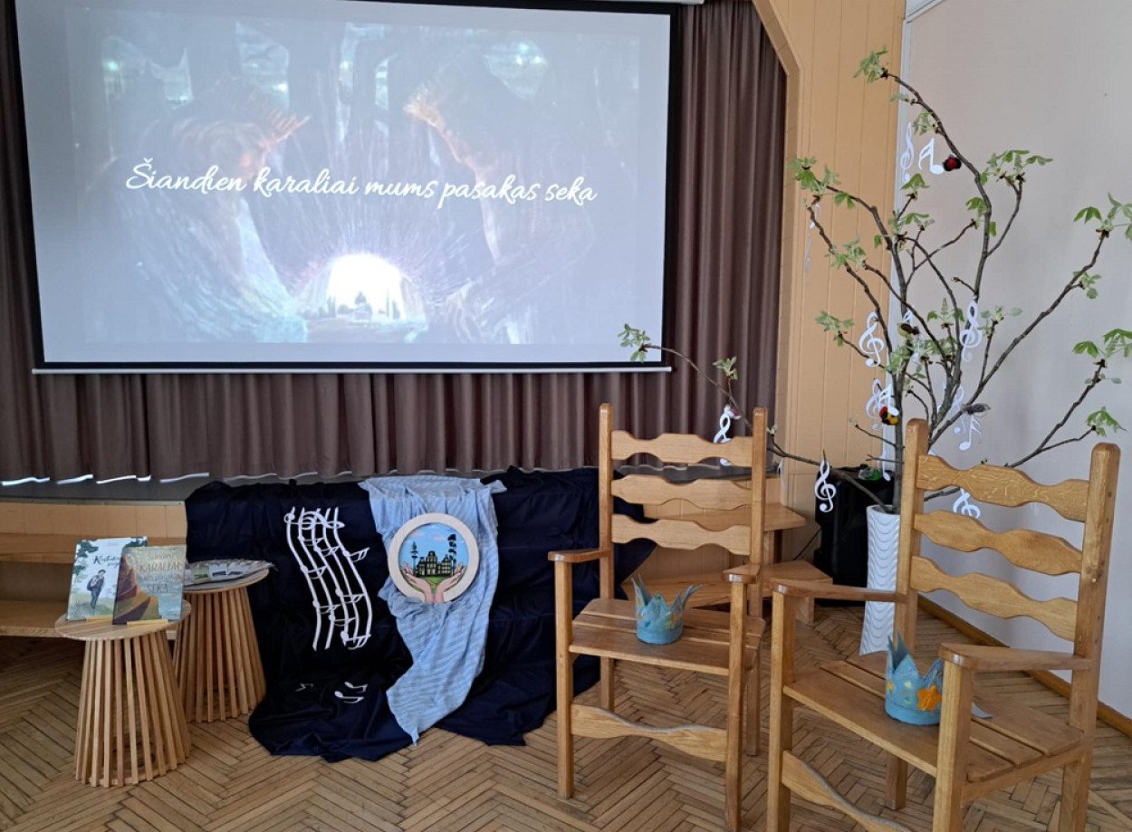 „Šiandien karaliai mums pasakas seka“