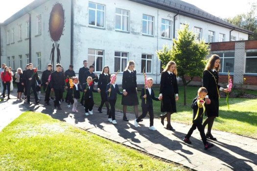 Mokslo metų pradžios šventė „Nuo žodžių iki sparnų“