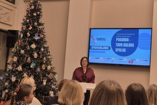 Vėl Nemakščių Martyno Mažvydo gimnazijos atstovai lankėsi LR Prezidentūroje