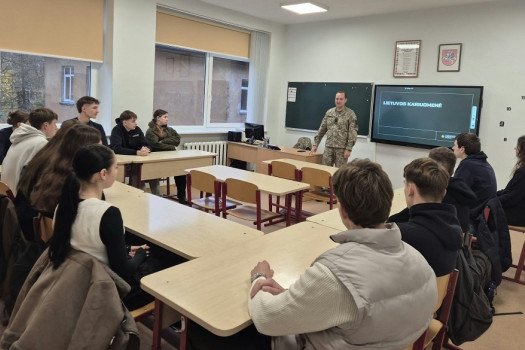Dvyliktokai susipažino su tarnybos Lietuvos kariuomenėje galimybėmis