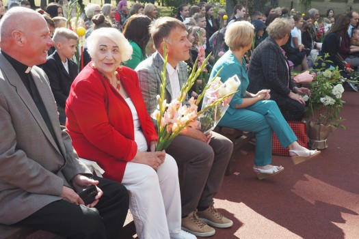 Rugsėjo taku į gimnaziją